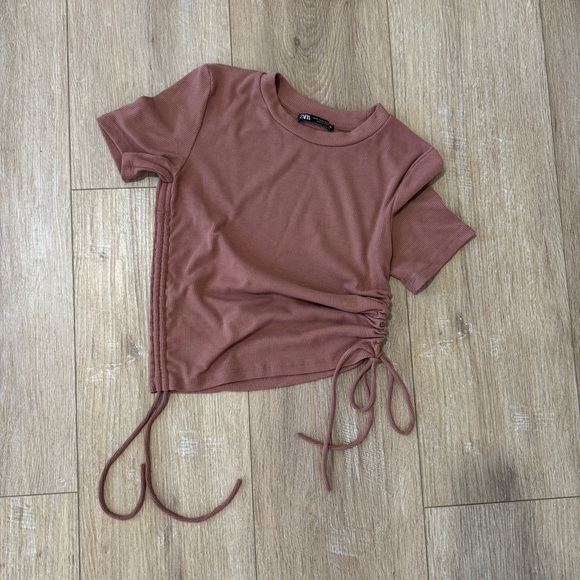 ZARA Ribbed Top with Rouched Sides Medium - Picture 2 of 5
